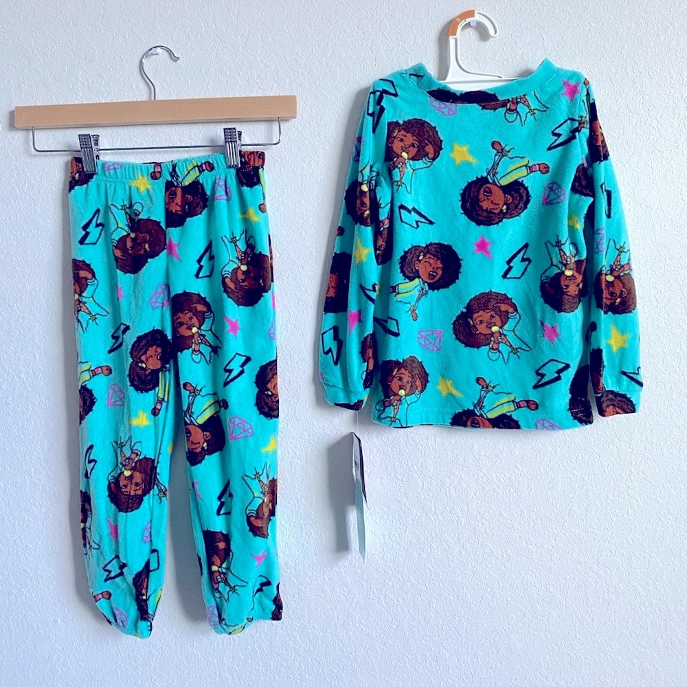Karma’s World girls fleece pajama set size XS 4/5. New with tags.